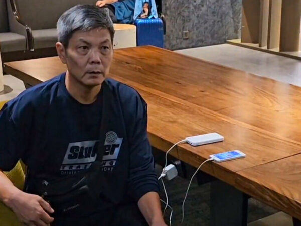 Chinese Activist Camps Out at Airport in Taiwan in Bid for Asylum