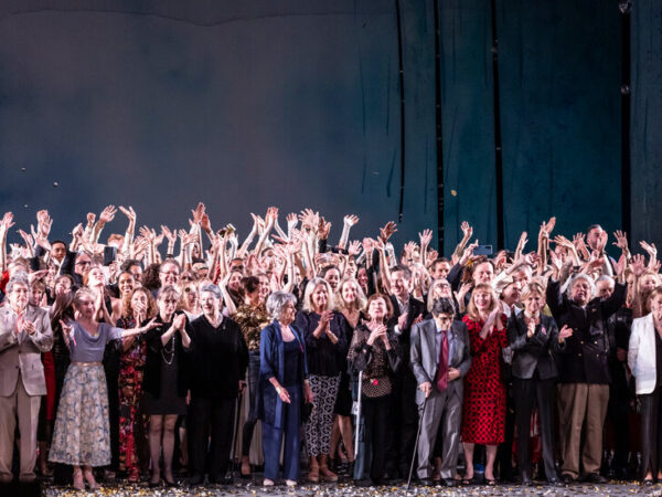 City Ballet Celebrates 75, and Dancers (Hundreds) Take a Bow City Ballet Celebrates 75, and Dancers (Hundreds) Take a Bow