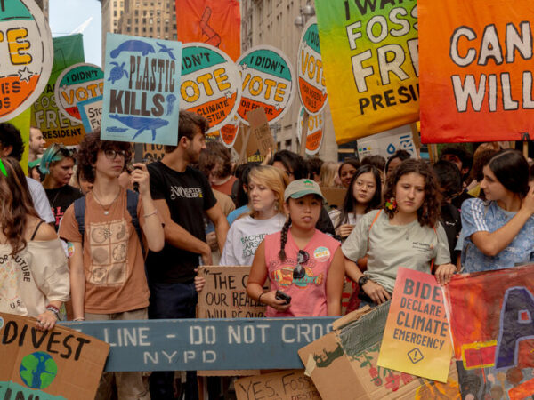 Climate Protesters March on New York, Calling for End to Fossil Fuels