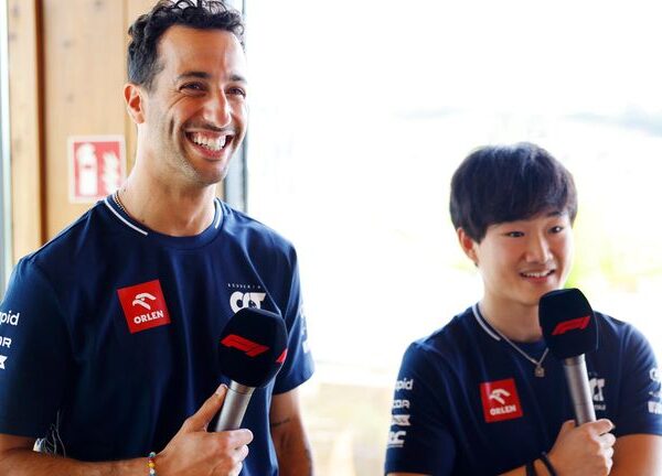 Daniel Ricciardo, Yuki Tsunoda staying at AlphaTauri for F1 2024 as Liam Lawson misses out on race seat