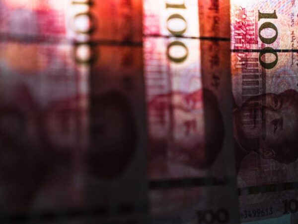 EBRD Sees Challenge to Dollar from Russia’s Trade in Yuan EBRD Sees Challenge to Dollar from Russia’s Trade in Yuan