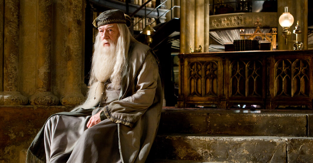 Michael Gambon, Dumbledore in the ‘Harry Potter’ Films, Dies at 82