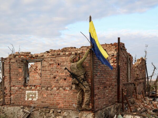 Ukraine’s army commander claims 3 elite Russian brigades ‘crushed’ in east | Russia-Ukraine war News