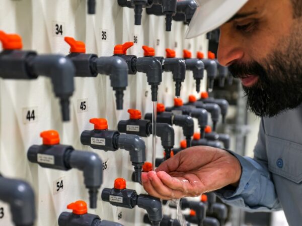 Water-starved Saudi confronts desalination’s heavy toll