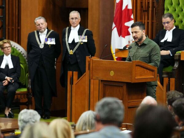 Zelensky, in Ottawa, Thanks Canadian Lawmakers for Unwavering Support