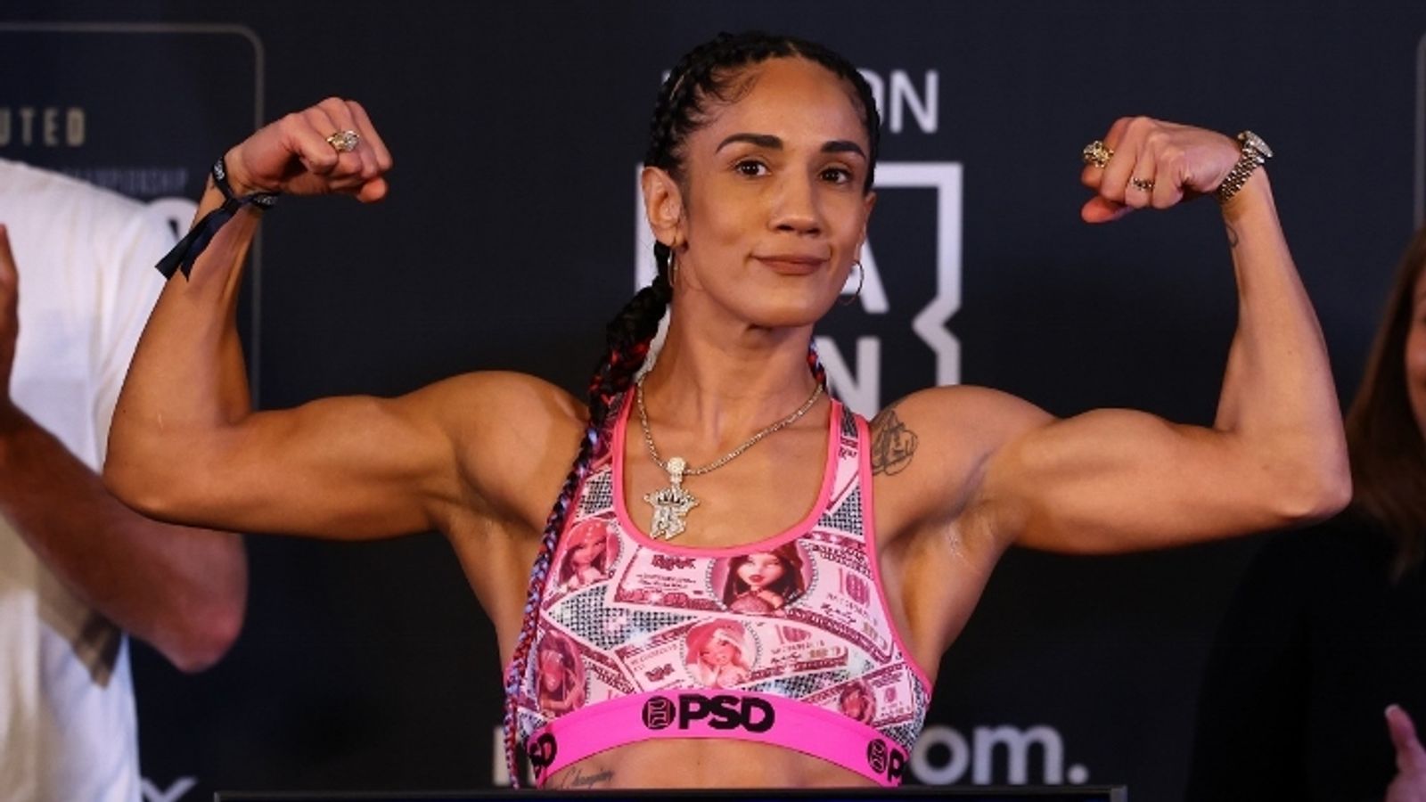 Amanda Serrano retains featherweight titles against Danila Ramos in historic contest for women’s boxing | Boxing News Amanda Serrano retains featherweight titles against Danila Ramos in historic contest for women’s boxing | Boxing News