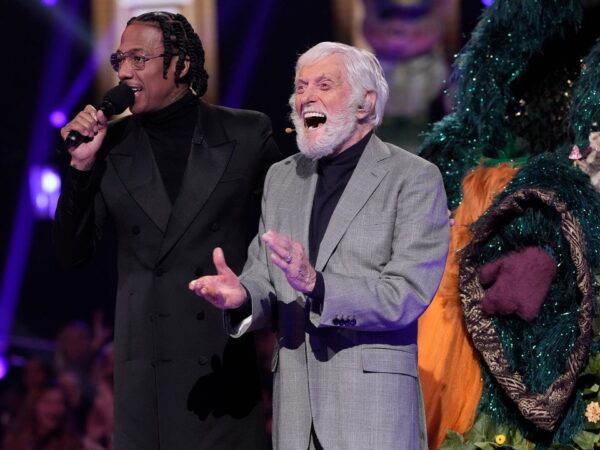 Dick Van Dyke Gets a ‘Mary Poppins’ Serenade at Disneyland, Shares Behind-the-Scenes Story About Julie Andrews