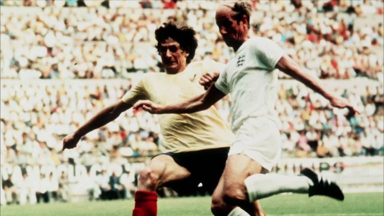 Gary Neville pays tribute to Sir Bobby Charlton as the greatest Manchester United and England icon | Football News