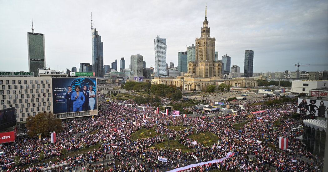 In Poland, Supporters of Opposition March in Warsaw Ahead of Key Election