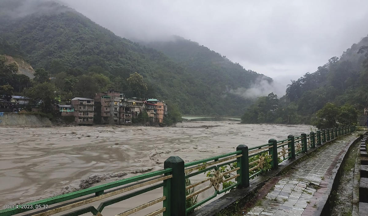 More than 20 Indian soldiers missing after flash floods in northeastern Sikkim state More than 20 Indian soldiers missing after flash floods in northeastern Sikkim state
