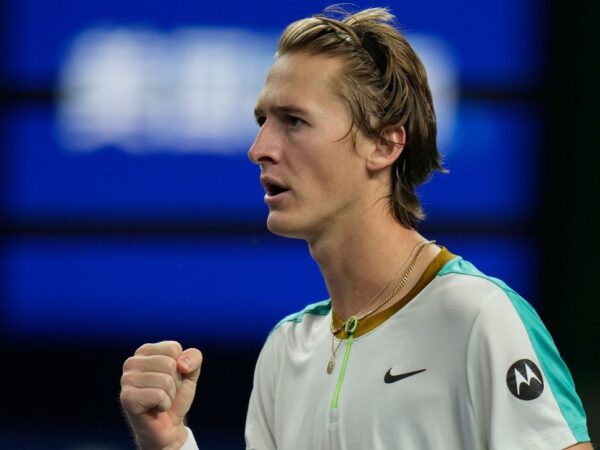 Sebastian Korda beats Ben Shelton in 3 sets at Shanghai Masters