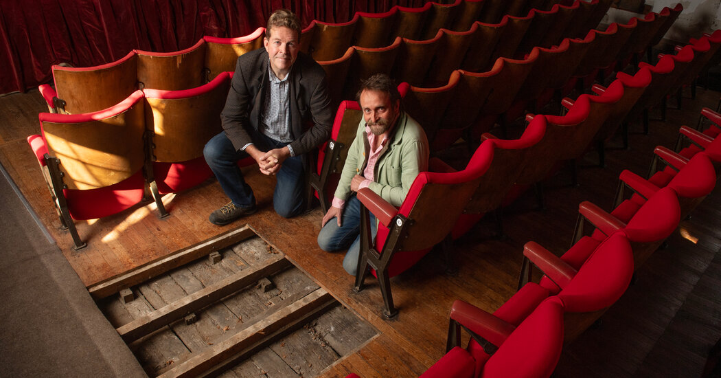 Shakespeare-era Floorboards Found at England Theater