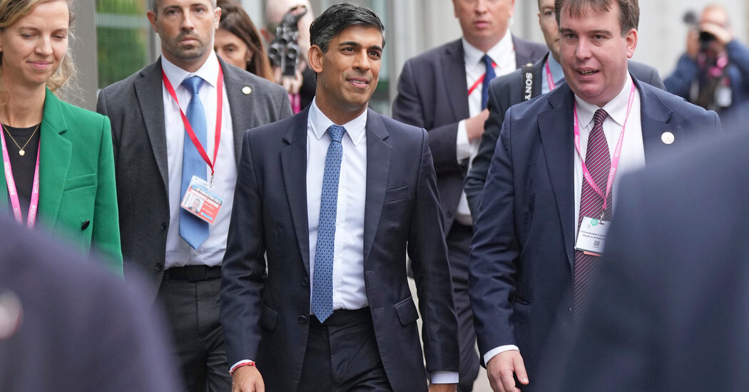 Sunak’s UK Conservative Party Conference Haunted by Truss and Other Rivals Sunak’s UK Conservative Party Conference Haunted by Truss and Other Rivals