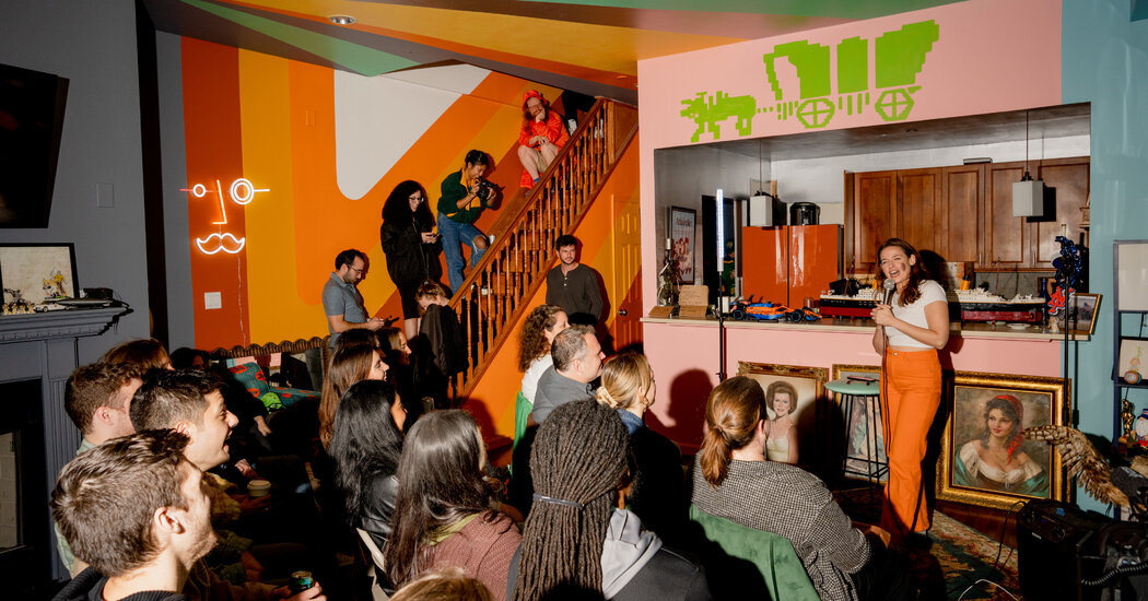 The Comedy Club Was as Intimate as a Living Room. Actually, It Was One.