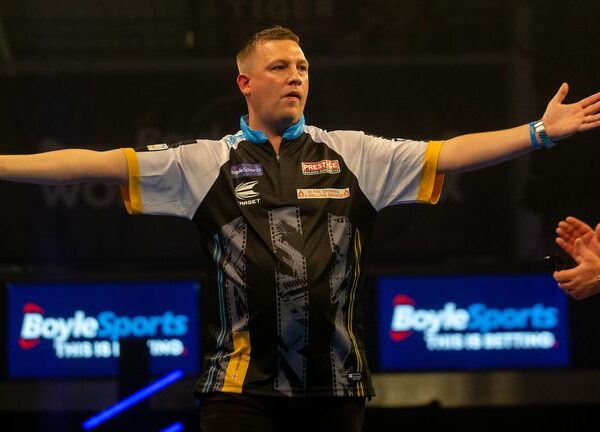 World Grand Prix: Michael van Gerwen stunned by Chis Dobey as Peter Wright wins | Darts News