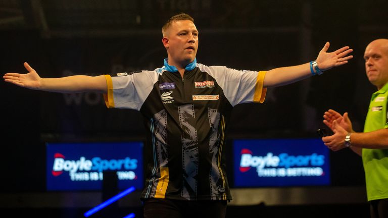 World Grand Prix: Michael van Gerwen stunned by Chis Dobey as Peter Wright wins | Darts News World Grand Prix: Michael van Gerwen stunned by Chis Dobey as Peter Wright wins | Darts News