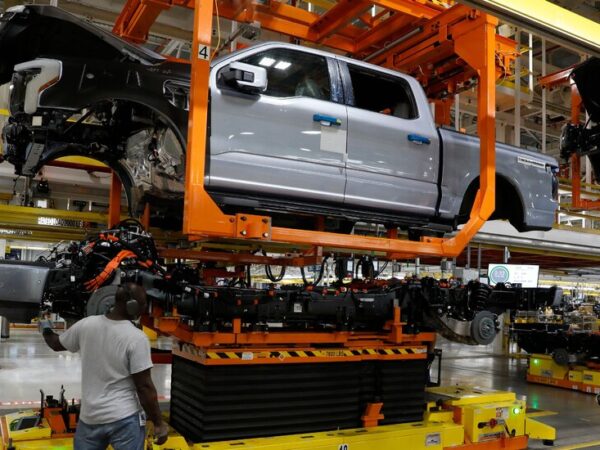 Biden Administration, After Setbacks, Talks Up Renewable Power Gains