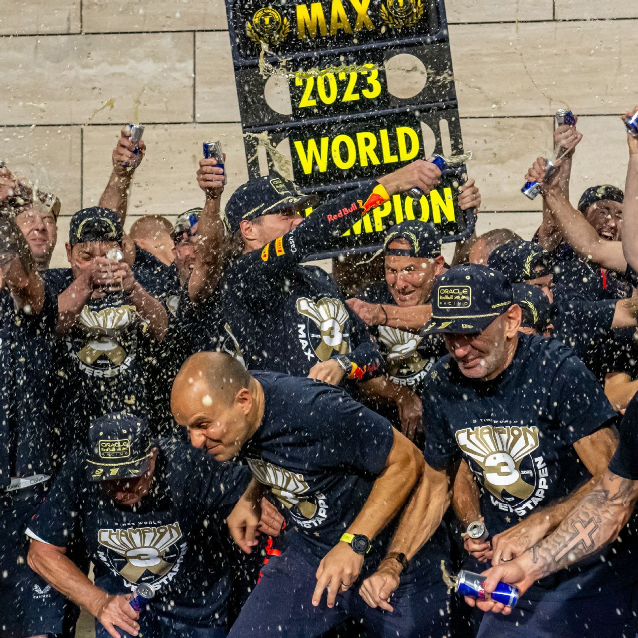 F1 driver Bottas raises 0k for charity with nude calendar F1 driver Bottas raises 0k for charity with nude calendar