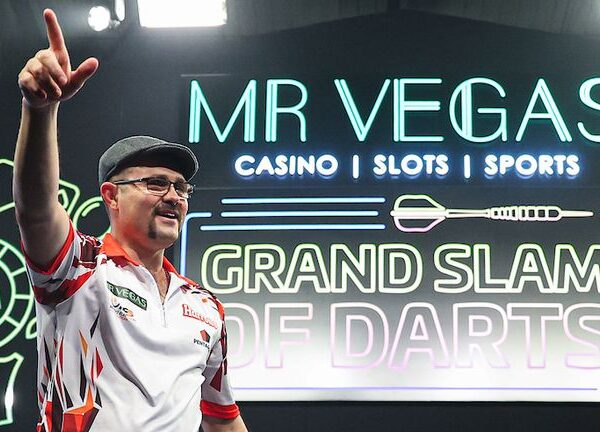 Grand Slam of Darts: Damon Heta shocks Michael van Gerwen to ensure new winner as Stephen Bunting and Rob Cross progress | Darts News