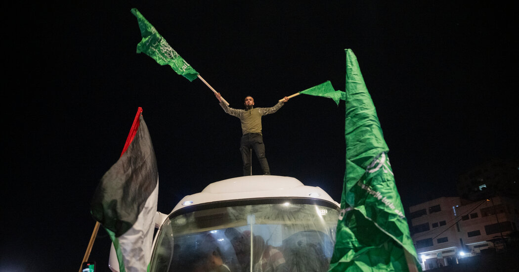 In West Bank, Relief Over Prisoners’ Release Is Tempered by Worries About War In West Bank, Relief Over Prisoners’ Release Is Tempered by Worries About War