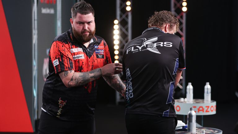 Michael Smith exits Players Championship in first round after shock defeat to Richard Veenstra | Darts News Michael Smith exits Players Championship in first round after shock defeat to Richard Veenstra | Darts News