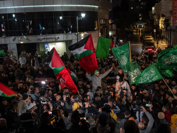 West Bank Residents Praise Hamas for Palestinian Prisoners’ Release