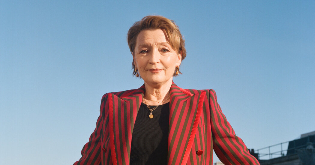 Lesley Manville on the Lonely Final Days of Princess Margaret in ‘The Crown’