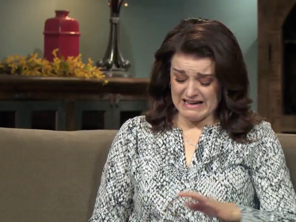 ‘Sister Wives’ Recap: Robyn Brown Walks Off the Set Watching Emotional Moment Back