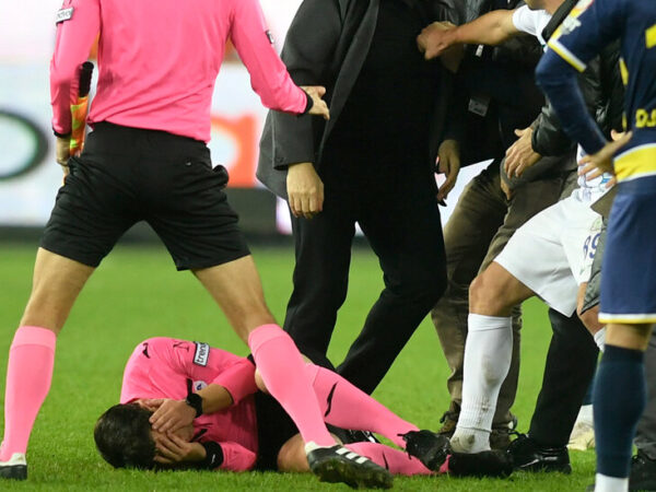 Turkey Suspends Soccer Matches After Referee Attack
