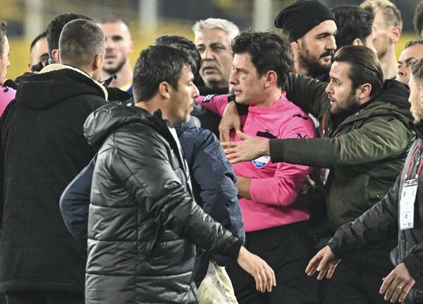 Turkish football leagues suspended indefinitely after Ankaragucu president punches referee | Football News