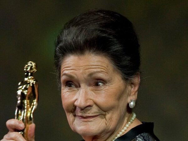 Ana Ofelia Murguía, Mexican Actress and Voice in ‘Coco,’ Dies at 90