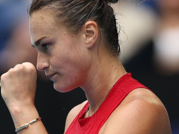 Aryna Sabalenka gets rare 6-0, 6-0 win, advances at Australian Open