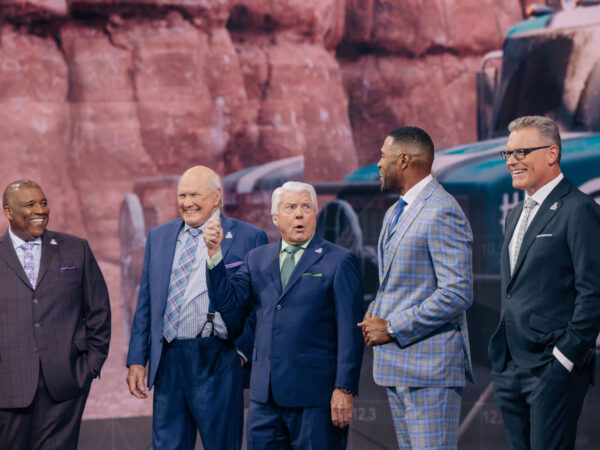 Behind the scenes with Curt Menefee, ‘leader’ and ‘therapist’ for ‘Fox NFL Sunday’