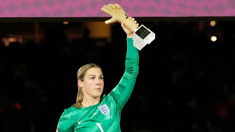 Best FIFA Awards 2023: England goalkeeper Mary Earps and head coach Sarina Wiegman win major honours | Football News Best FIFA Awards 2023: England goalkeeper Mary Earps and head coach Sarina Wiegman win major honours | Football News