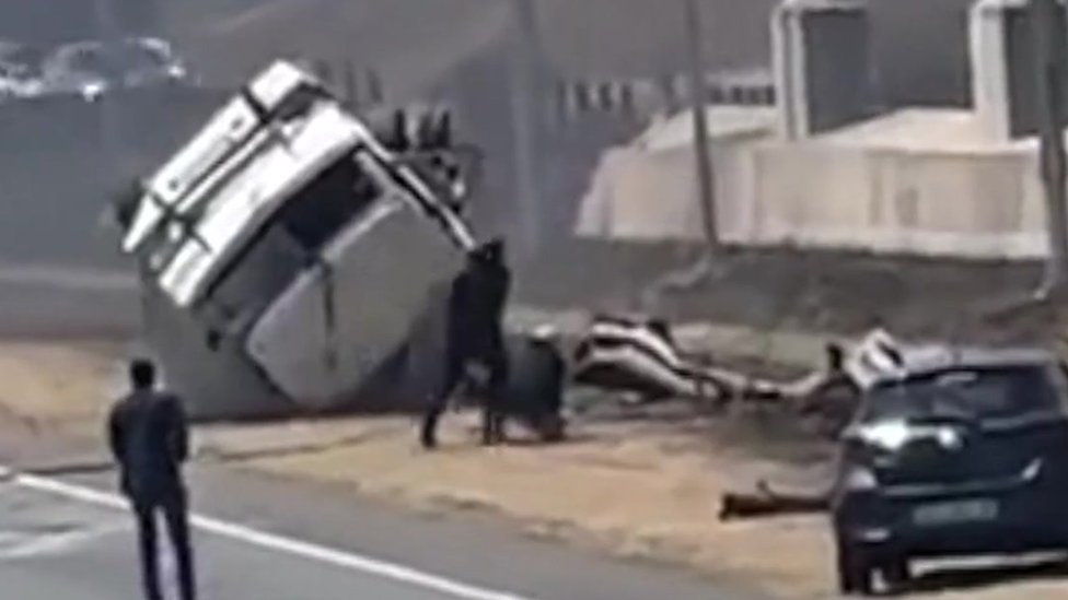 Cash-in-transit heists bring terror to South Africa’s roads Cash-in-transit heists bring terror to South Africa’s roads