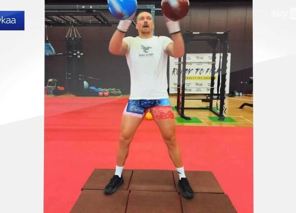Don’t try this at home!? Oleksandr Usyk shows off bizarre training method | Video | Watch TV Show Don’t try this at home!? Oleksandr Usyk shows off bizarre training method | Video | Watch TV Show