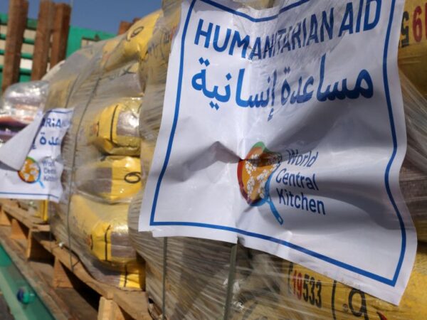 Israeli protesters hold up aid trucks to Gaza