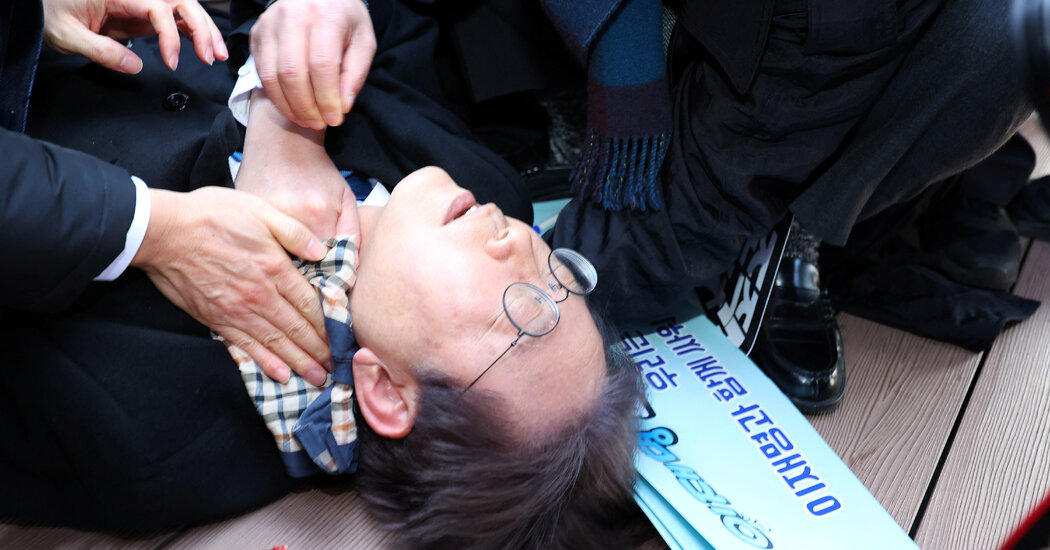 Lee Jae-myung, South Korea Opposition Leader, Is Stabbed Lee Jae-myung, South Korea Opposition Leader, Is Stabbed