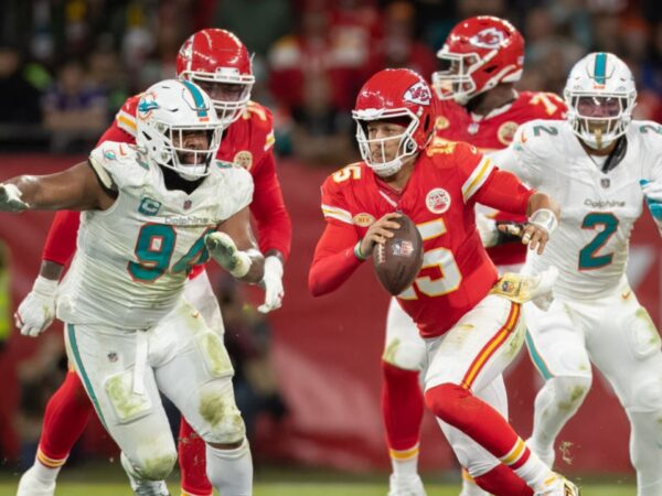 Miami Dolphins vs. Kansas City Chiefs: How to Watch the AFC Wild Card Game Today, Time, Live Stream