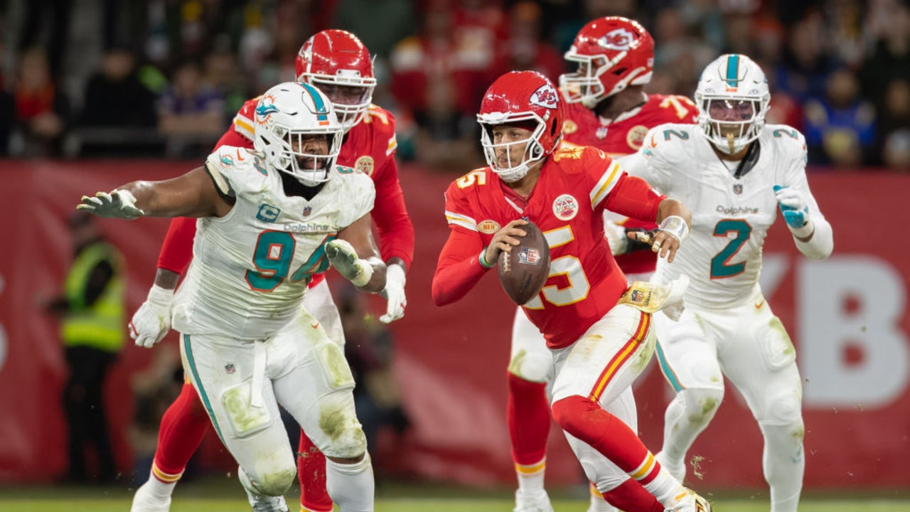 Miami Dolphins vs. Kansas City Chiefs: How to Watch the AFC Wild Card Game Today, Time, Live Stream