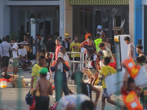 Papua New Guinea Declares State of Emergency After Riots, Looting