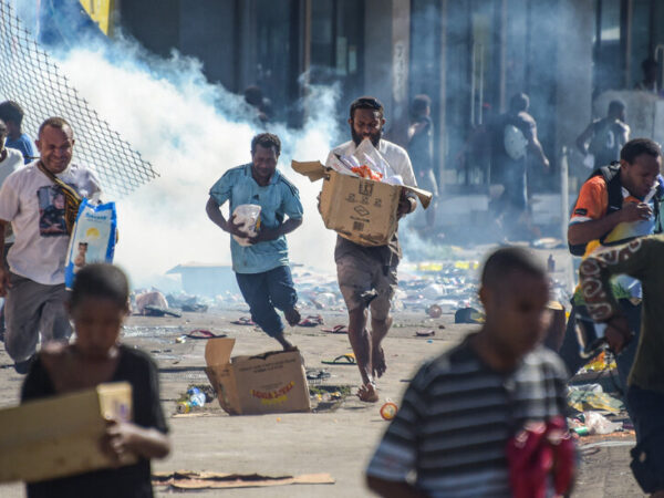 Papua New Guinea Orders Military to Restore Order After Unrest