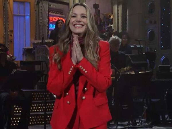 Rachel McAdams Introduces Reneé Rapp’s ‘SNL’ Performance in Surprise Appearance