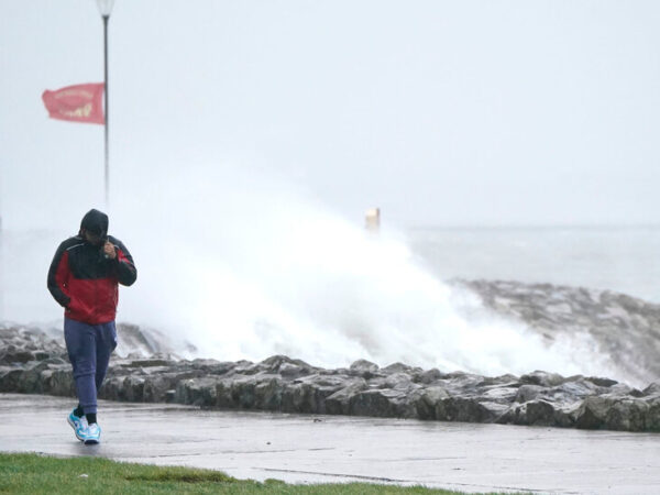 Storm Isha Brings Strong Winds and Gusts Across Britain