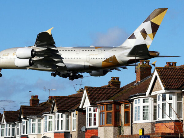 Storm Isha Diverts Dozens of Flights From England and Ireland