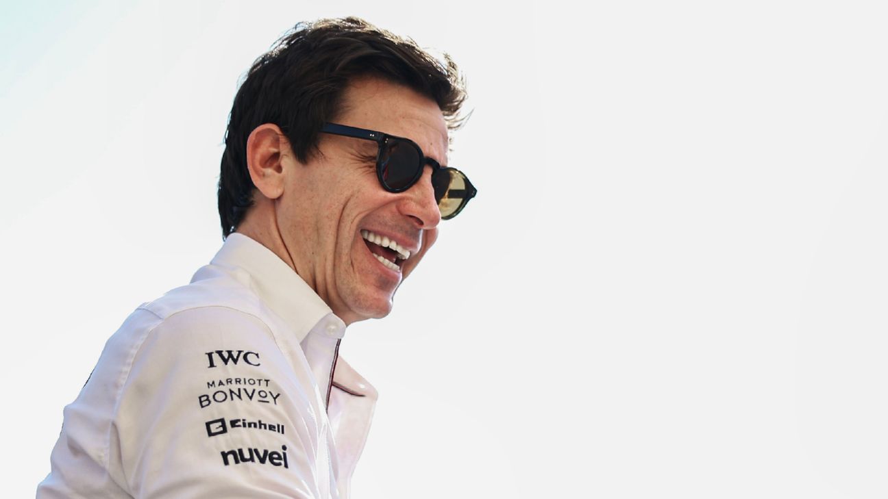 Toto Wolff to remain as Mercedes team principal until 2026 Toto Wolff to remain as Mercedes team principal until 2026