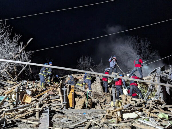 Ukraine Says Russian Attacks Kill 11 Civilians