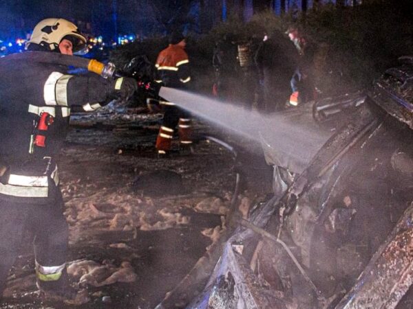 Ukraine war: Russian missiles wreck Kharkiv hotel