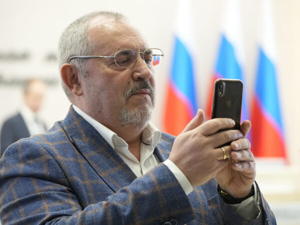 A Russian politician calling for peace in Ukraine is rejected as a presidential candidate