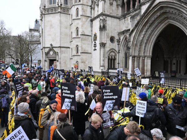 Assange Extradition Case Returns to UK Court